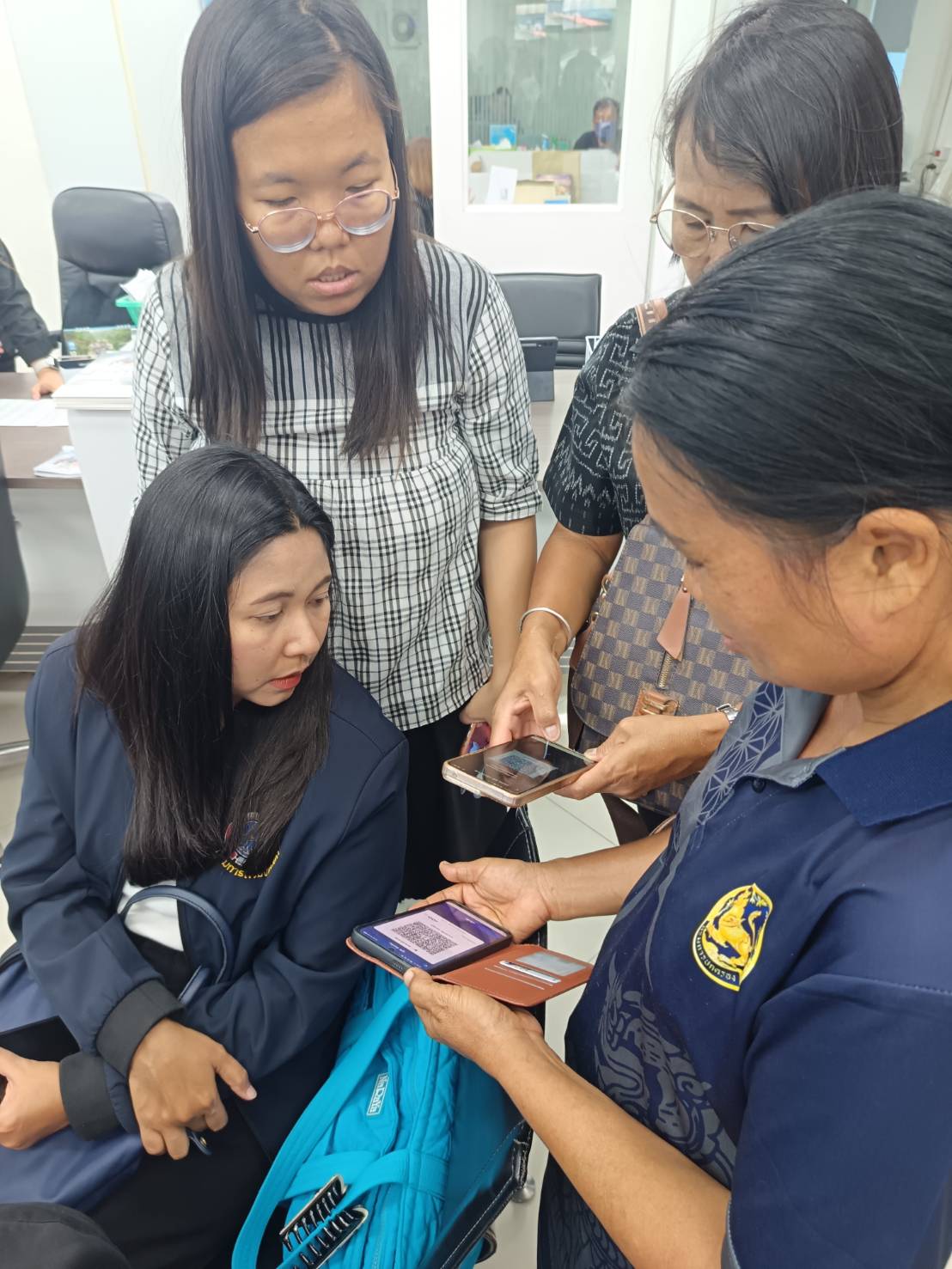 อำเภอโคกเจริญ โดยสำนักงานพัฒนาชุมชนอำเภอโคกเจริญ สนับสนุนผู้ประกอบการ OTOP ในการสมัครเข้าร่วมโครงการ “คนละครึ่งพลัส”