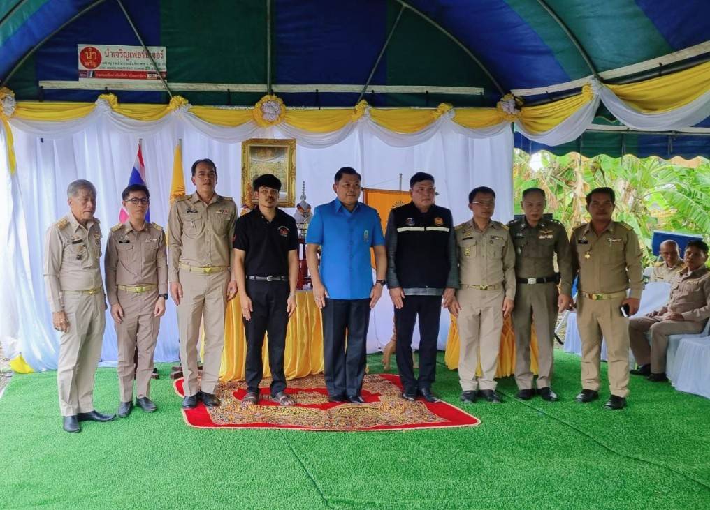 💥อำเภอโคกเจริญ โดยสำนักงานพัฒนาชุมชนอำเภอโคกเจริญ ลงพื้นที่ตรวจเยี่ยมให้กำลังใจ พร้อมมอบ เครื่องอุปโภค บริโภค กรณีเกิดเหตุเพลิงไม้บ้านที่อยู่อาศัย💥